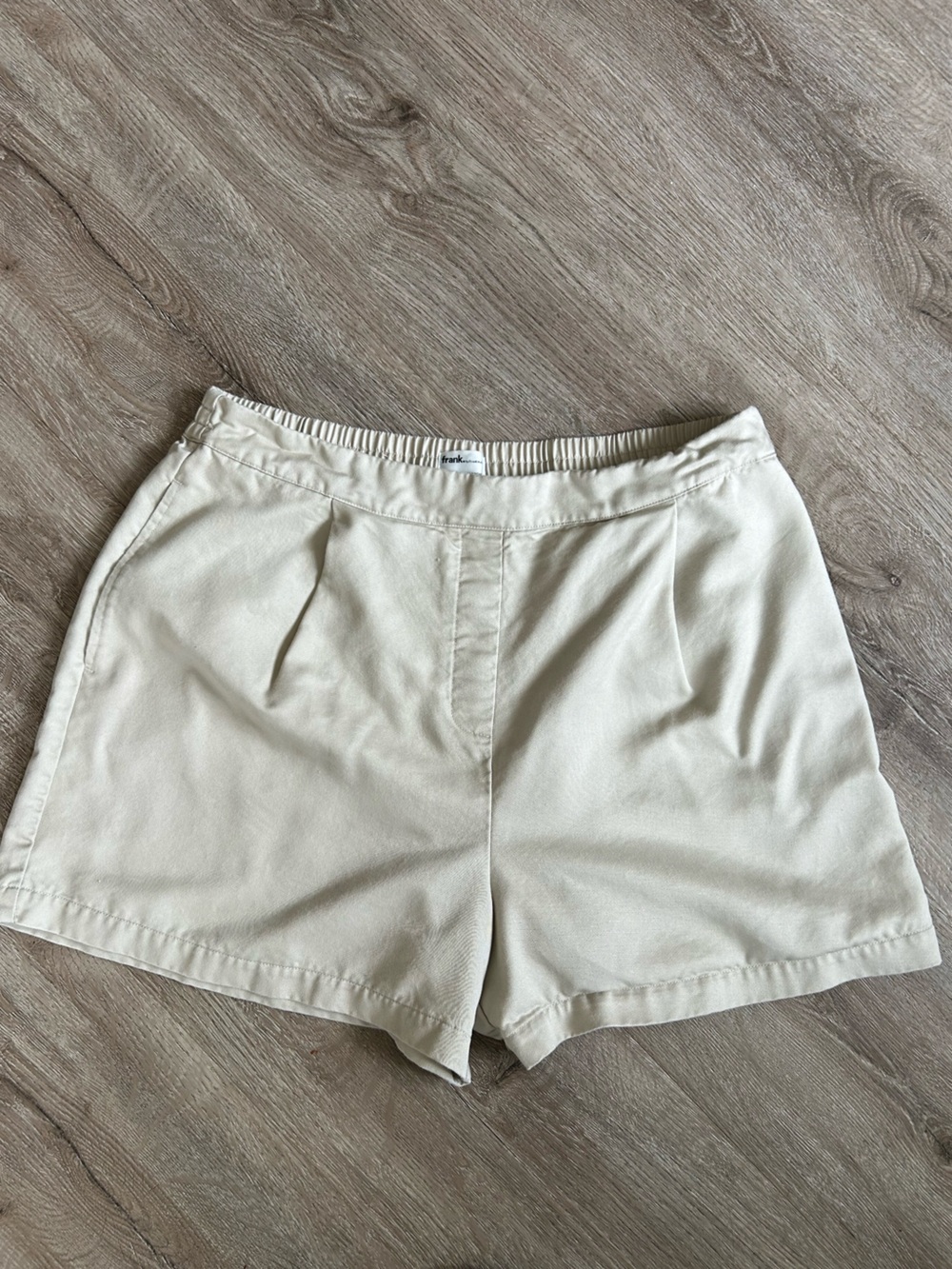 Frank & Oak Cream/Tan Shorts With Front Pockets Elastic Waist